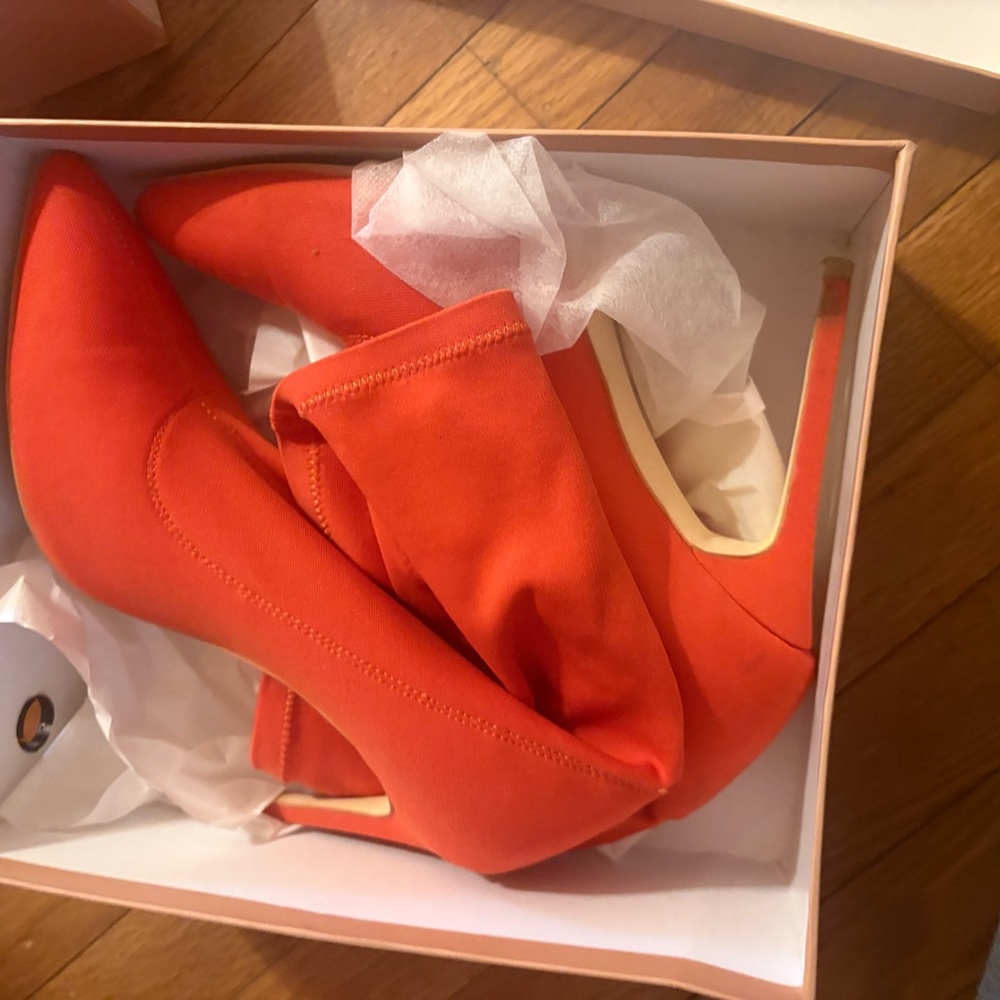 Simmi London Peach Box